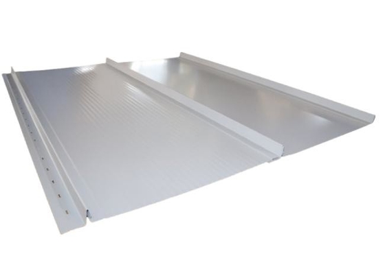 ধাতু Soffit এবং দেয়াল প্যানেল মেশিন জন্য 3 000 এবং 5 000 পাউন্ড ক্ষমতা সঙ্গে Decoilers